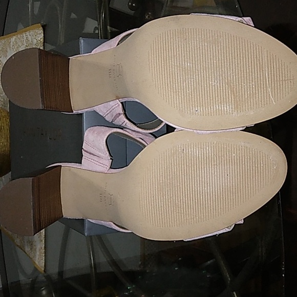 Ann Taylor Bow Sandals - Picture 7 of 9